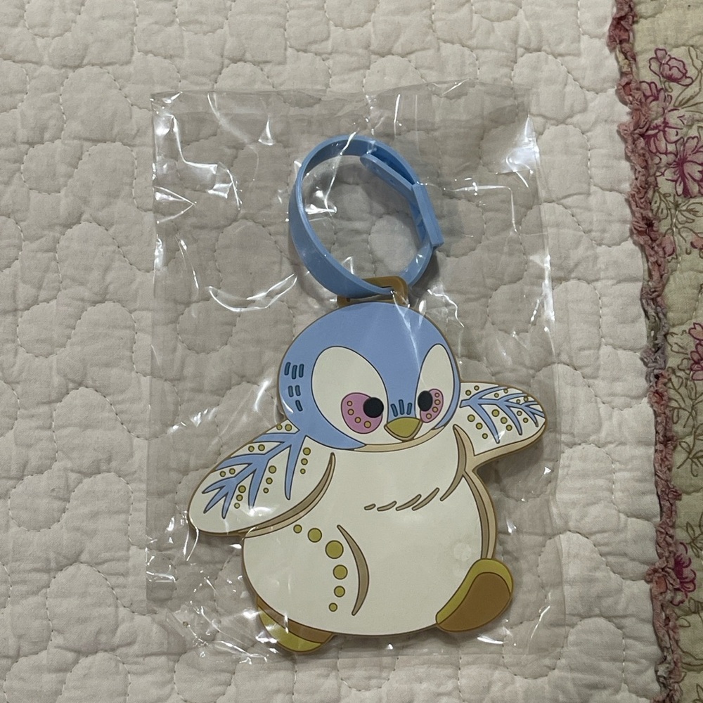 Disney Animal Kingdom Penguin Luggage Tag – New with Packaging